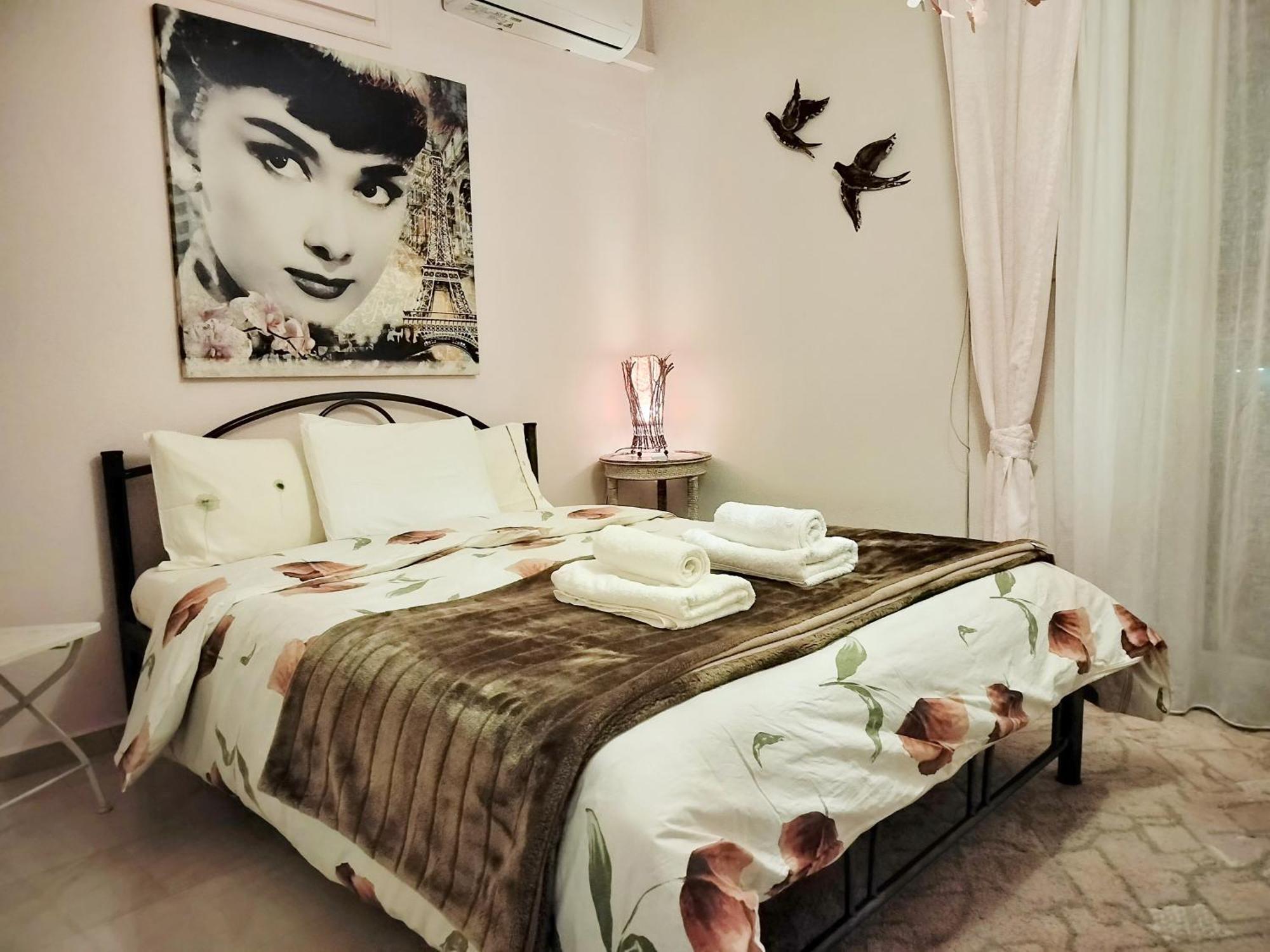 Castleview 2Br Welcome Stay Spacious Lux Apartment เทสซาโลนิกิ ภายนอก รูปภาพ