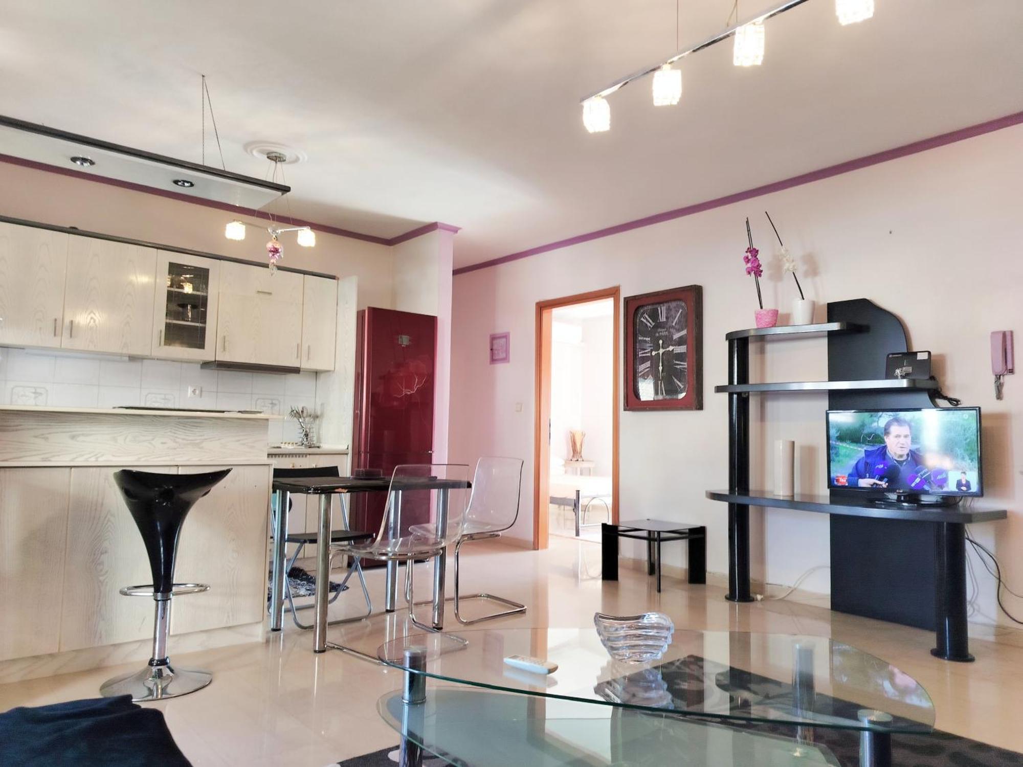 Castleview 2Br Welcome Stay Spacious Lux Apartment เทสซาโลนิกิ ภายนอก รูปภาพ