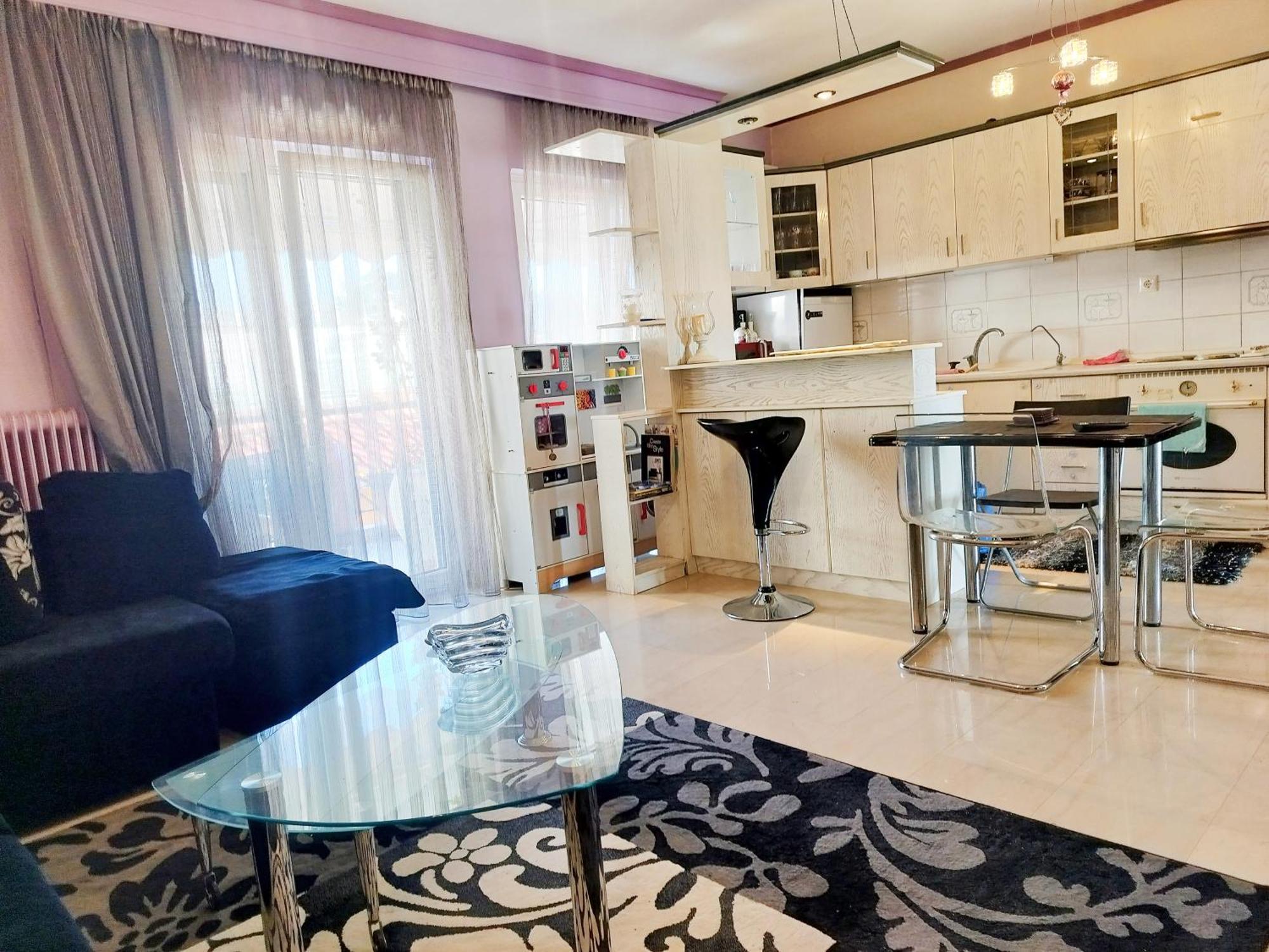 Castleview 2Br Welcome Stay Spacious Lux Apartment เทสซาโลนิกิ ภายนอก รูปภาพ